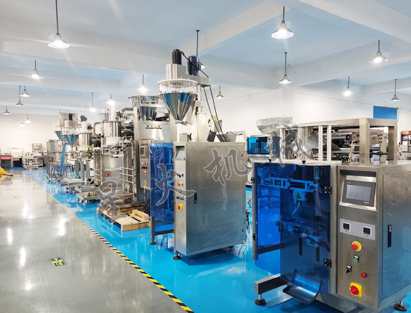 成都工業鹽自動包裝機實拍圖